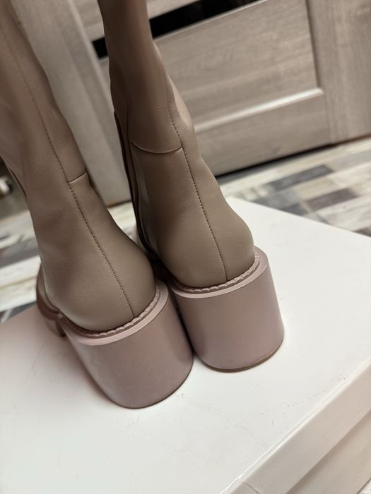 Зимові шкіряні сапоги Estro