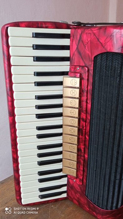 Продам  акордеон