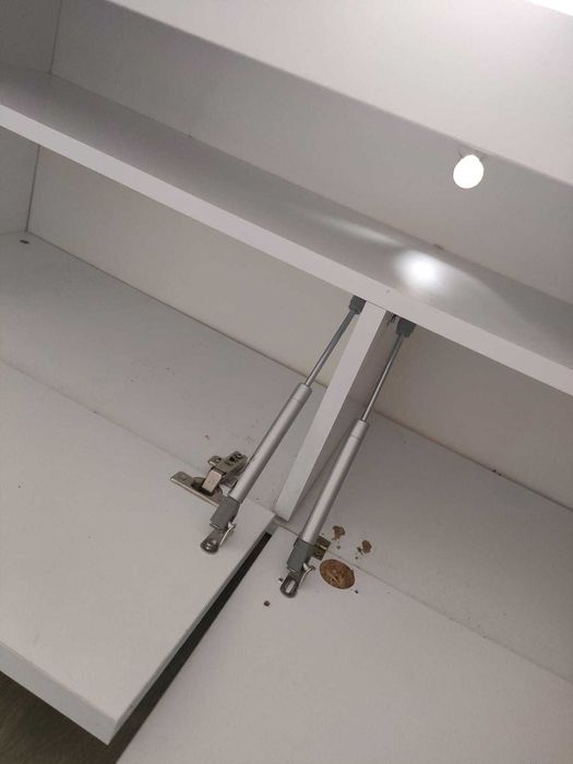 Stolik RTV długość 130cm szerokość 35cm