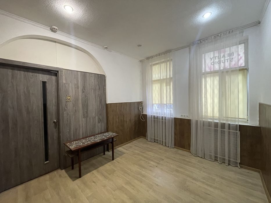 Без% Продам 1-кімнатну квартиру, Сокальська 1, ідеально під комерцію!