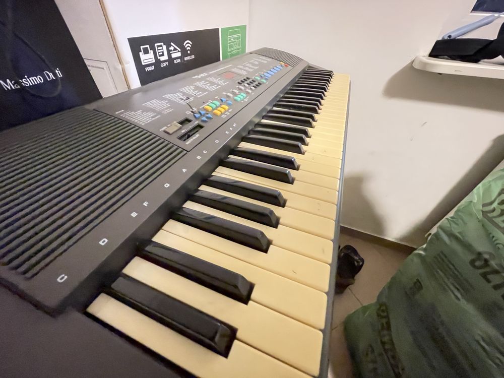 Keyboard Thompsonic TS-68A