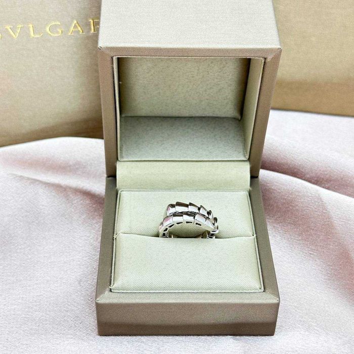 ТОП Каблучка BVLGARI SERPENTI VIPER 358645 Кольцо Булгари Змея