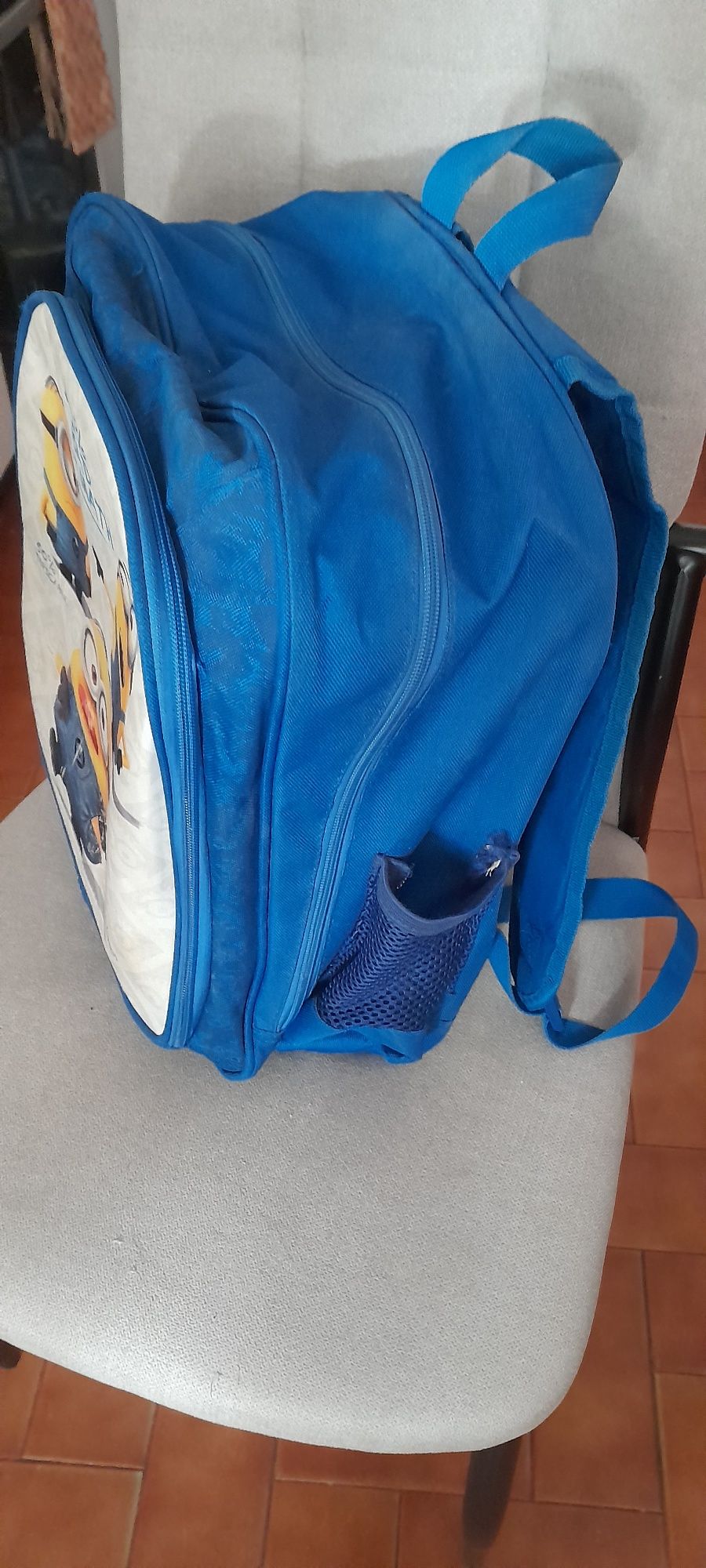 Mochila  escolar dos Minions