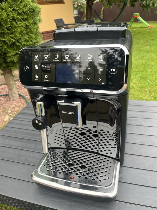Кавомашина Philips LatteGO 2021 рік 9 місяць з Німеччини