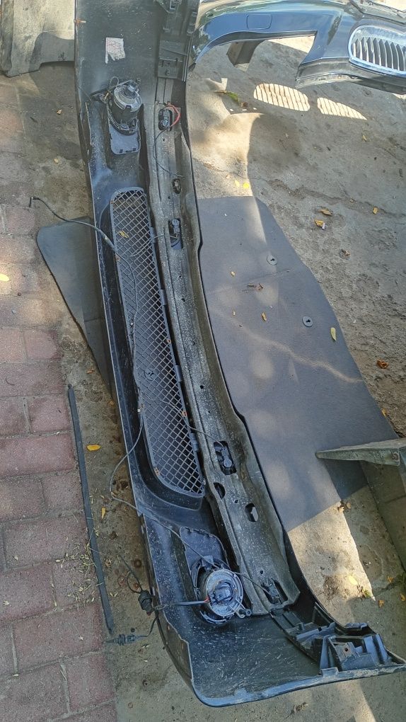 BMW E39 zderzak przedni m pakiet cosmosschwarz