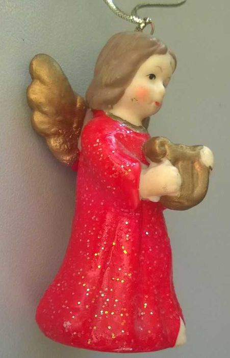 Figurka Aniołek z harfą z dzwoneczkiem do zawieszenia na choinkę 7cm