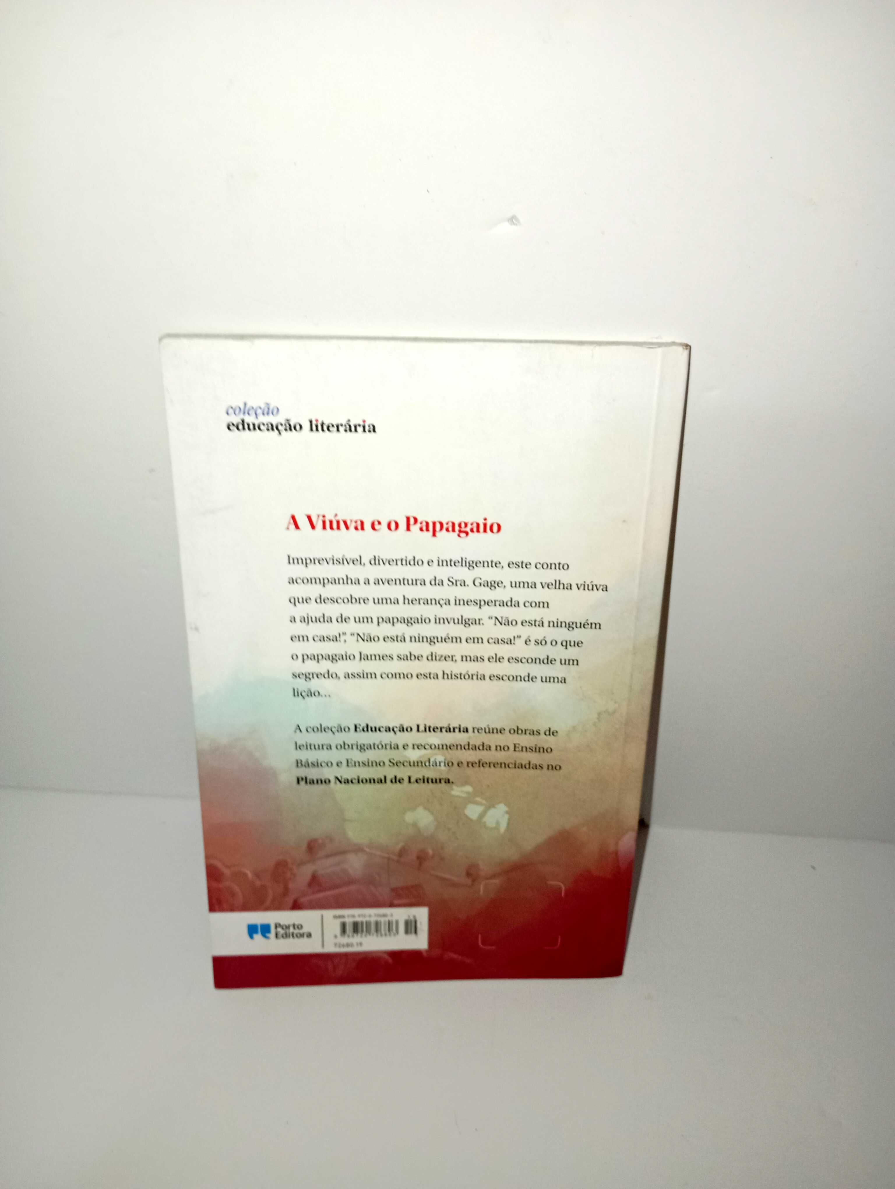 A Viúva e o Papagaio