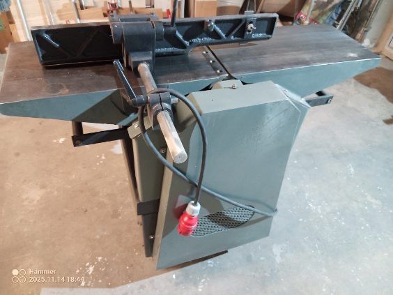 Wyrówniarko grubościówka Sengwick