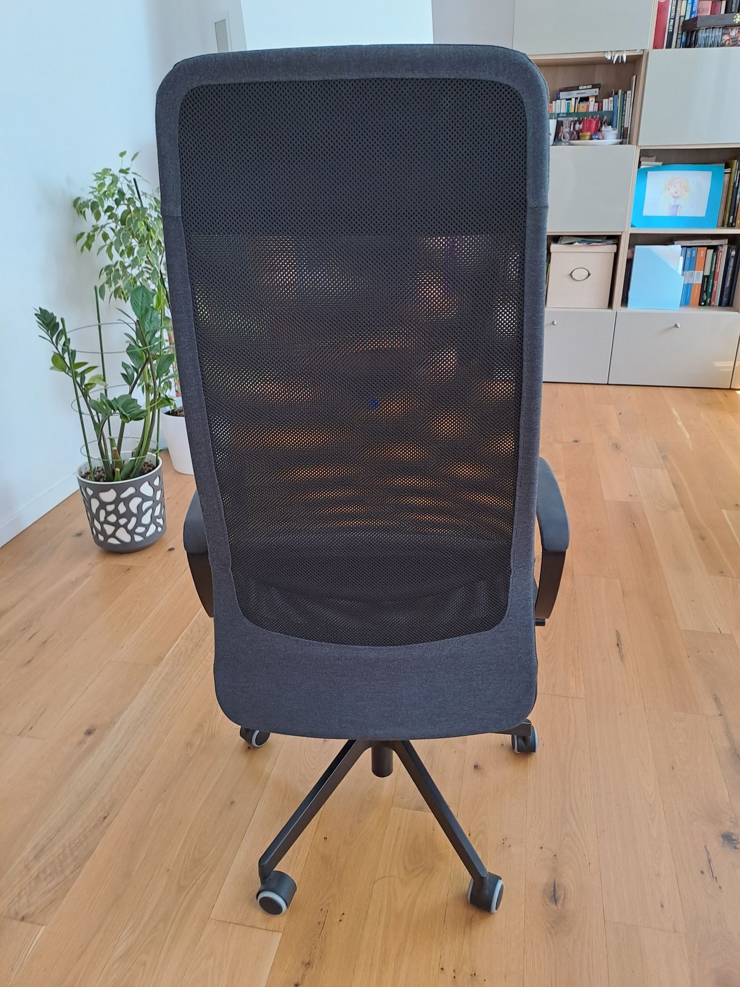 Krzesło biurowe obrotowe Ikea Markus
