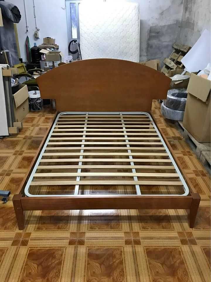 Cama de Casal em Madeira