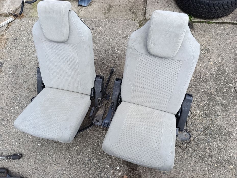Citroen C4 Grand Picasso fotel 3 rzędu lewy prawy sprawny