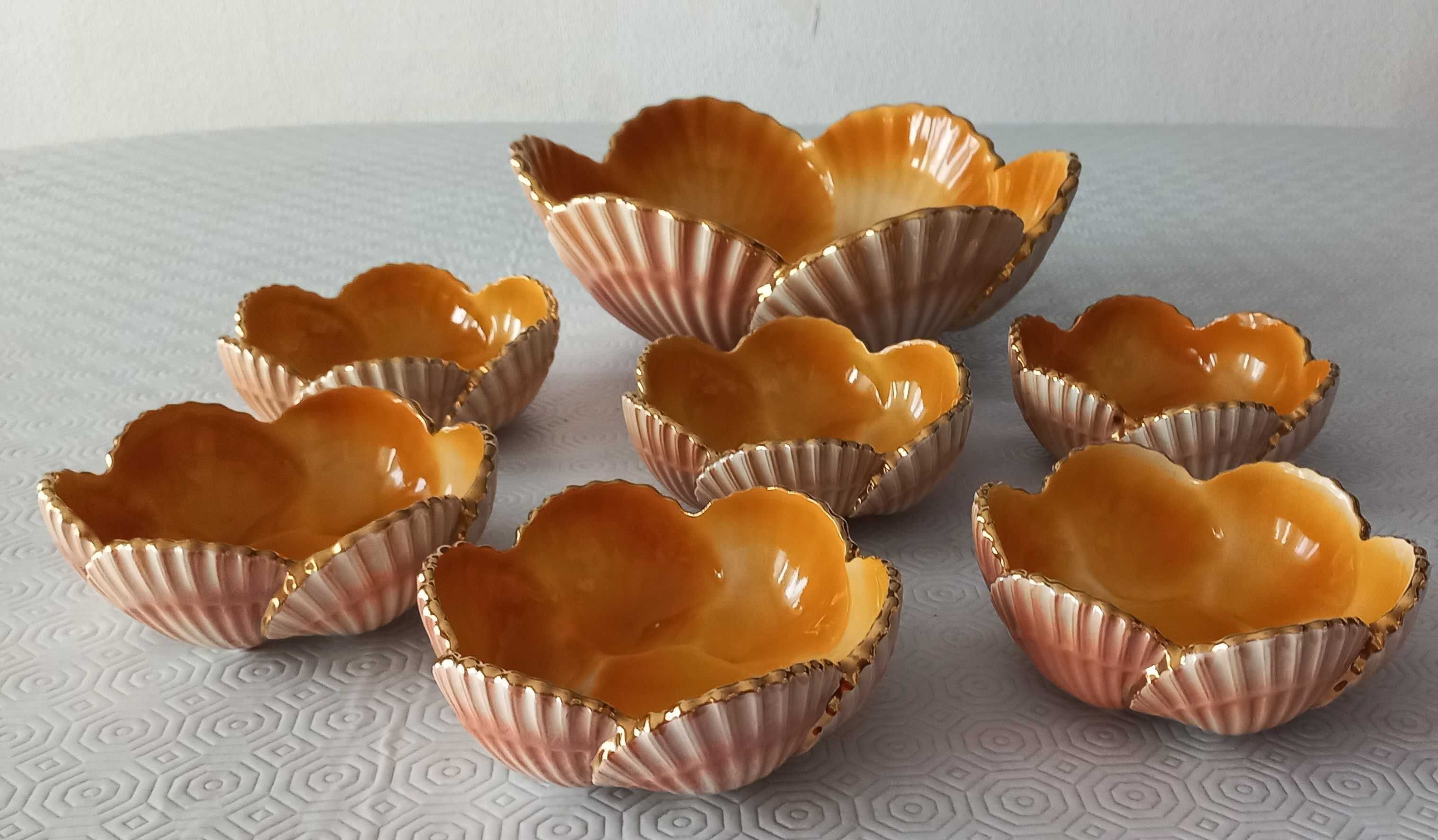 Conjunto de taças 'Vieira' da faiança Aleluia-Aveiro