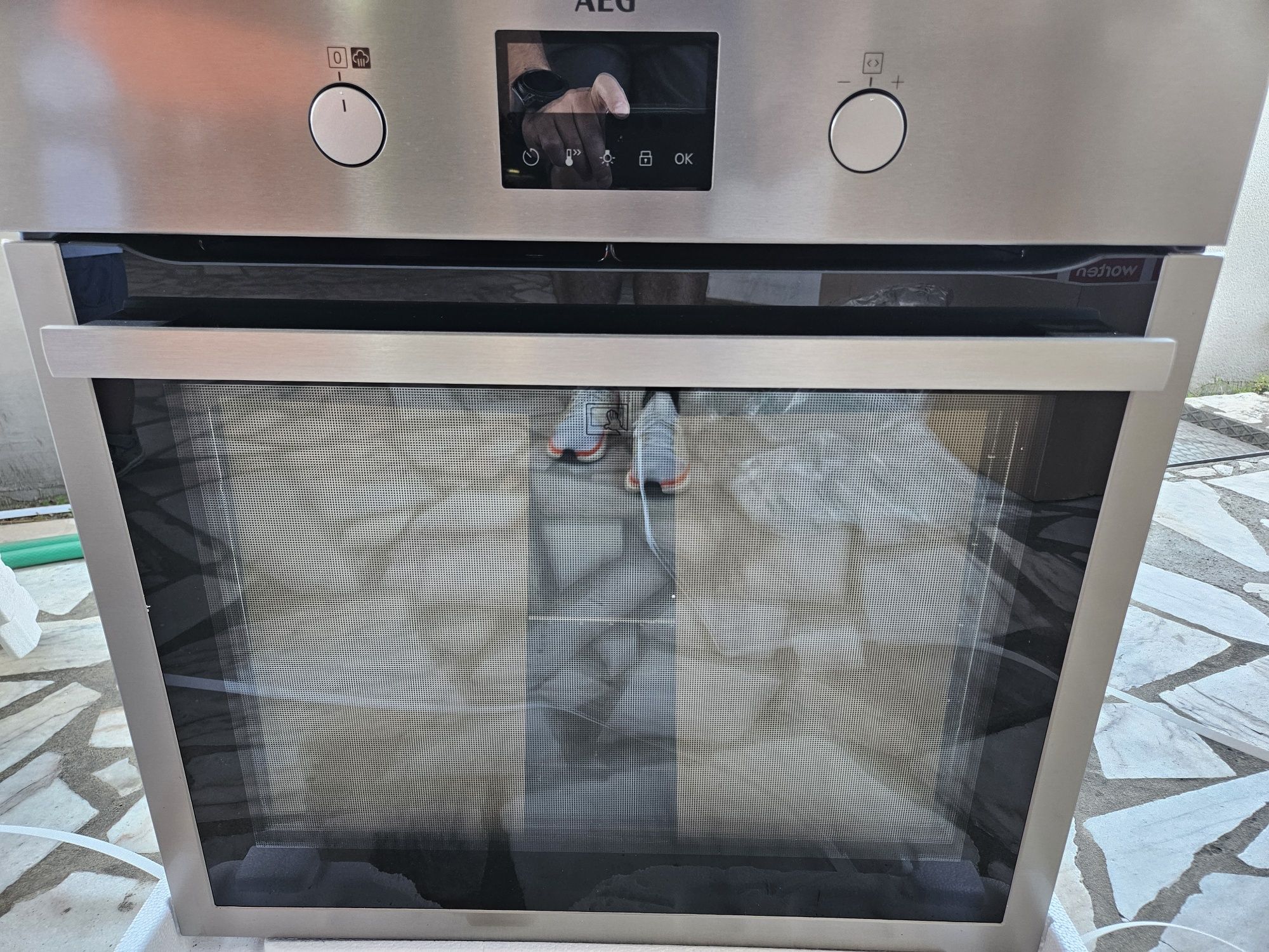 Forno multifunções SteamBake AEG Série 6000 - Novo c/garantia
