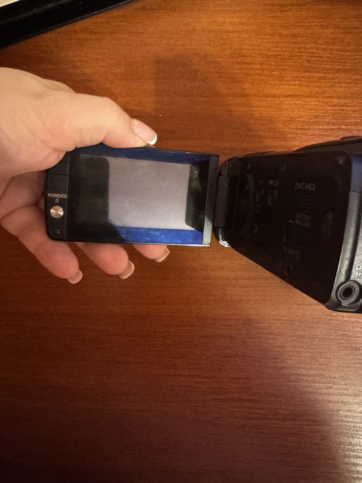 Продам відеокамеру Canon LEGRIA HF M307 — комплект, хороший стан