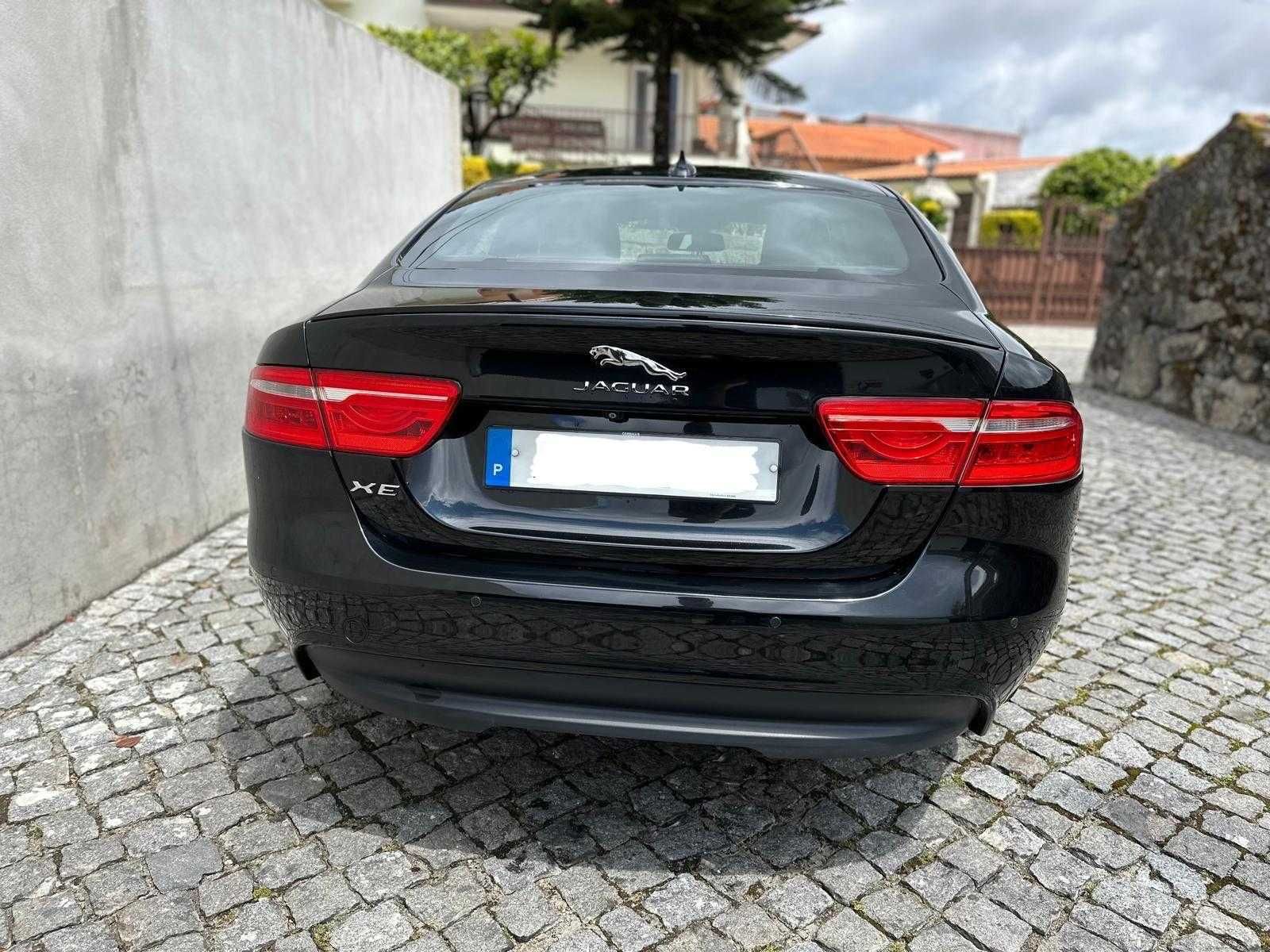 Jaguar XE 2.0 D R-Sport - Elegância, Desempenho e Conforto