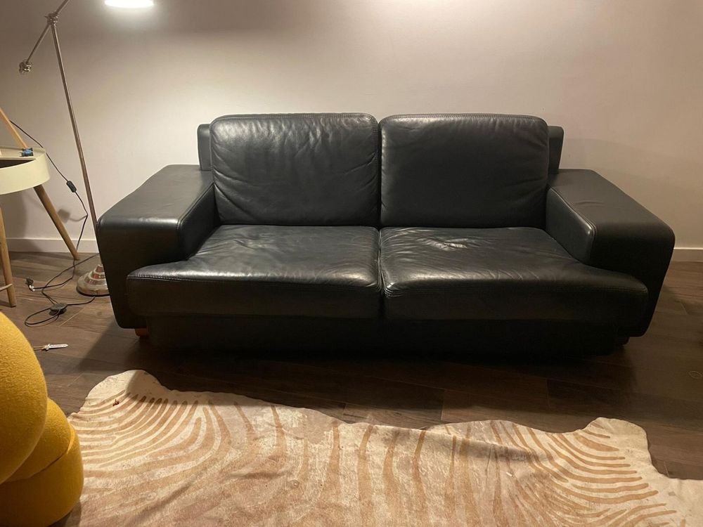 Vendo sofa em pele preto