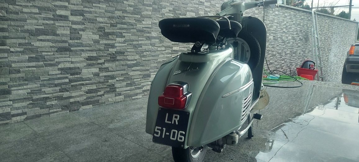 Vespa 150 sprint