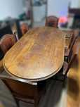 Mesa com cadeiras
