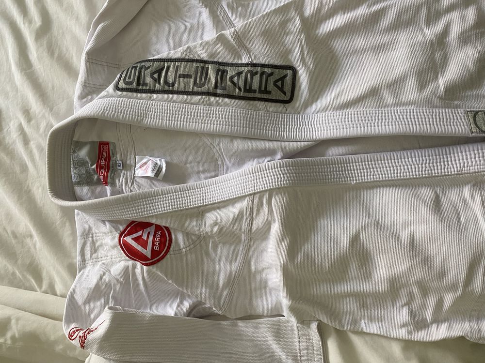 Kimono de Jiu Jitsu Gracie Barra + Rashguard + Faixa - Tomanho A2