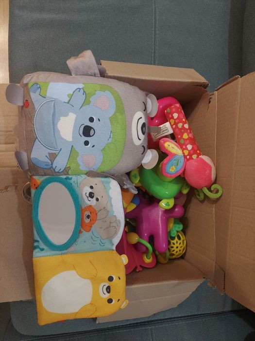 Ящик іграшок для найменших лотом