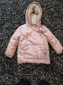 Dziecięca zimowa kurtka z kapturem Reserved roz 104i