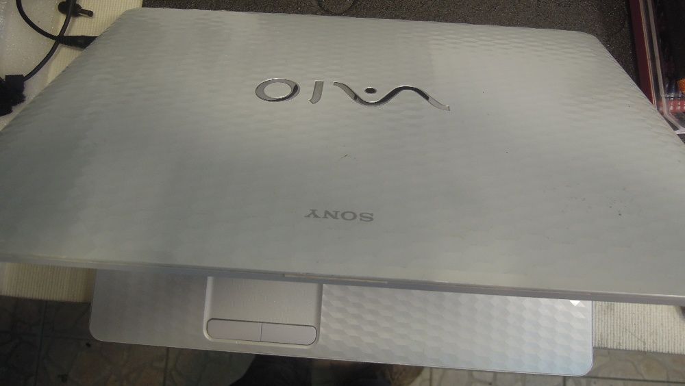 sony vaio 15.6 E2 vision