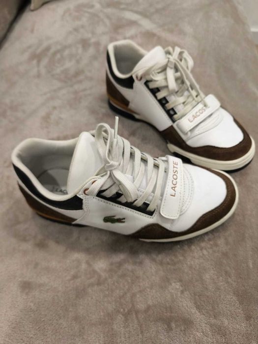 Tênis Lacoste em bom estado