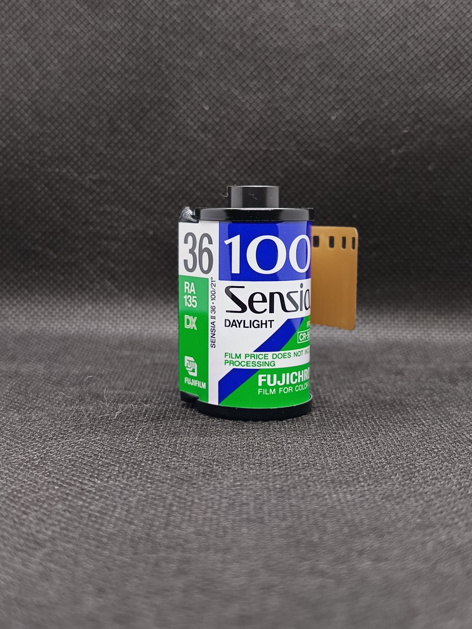 Rolo fotográfico Fujifilm Fujichrome Sensia II (35mm)