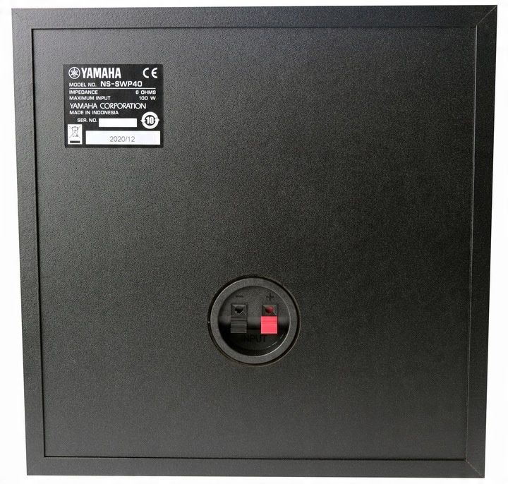 запакований сабвуфер Yamaha NS‑SWP40