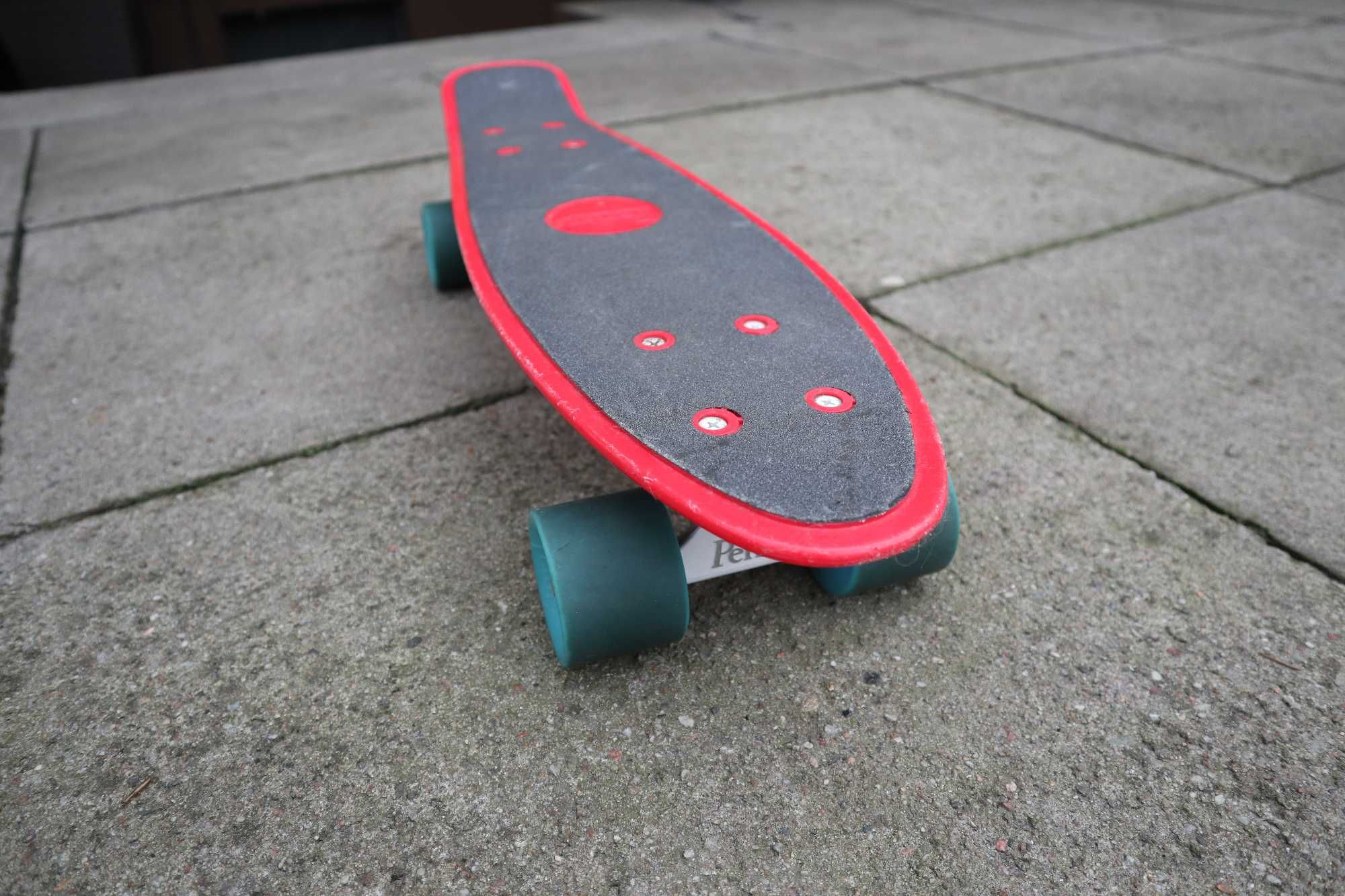 Oryginalna deska Penny 22" Red z dodatkową taśmą Griptape 22" Black