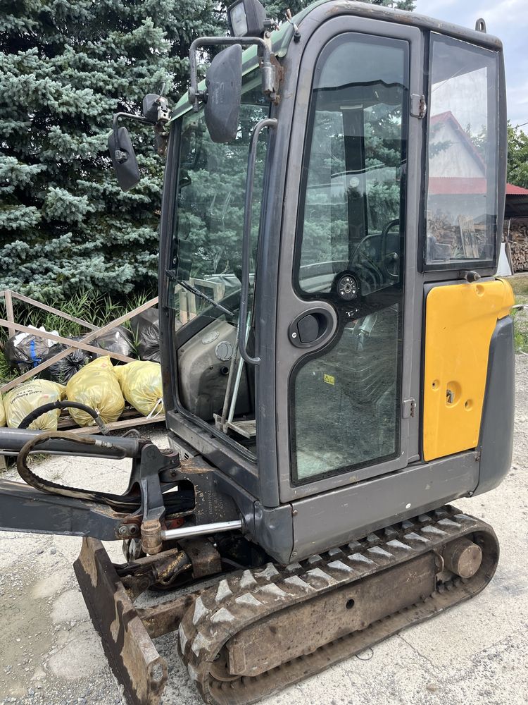 Minikoparka volvo ec15c