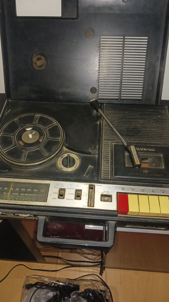 Giradiscos, com um problema na saída  de som