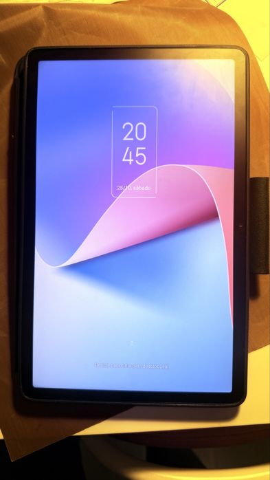 Tablet TCL com caneta