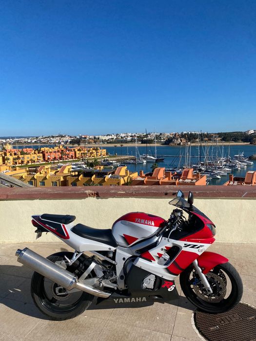 Yamaha r6 carburada