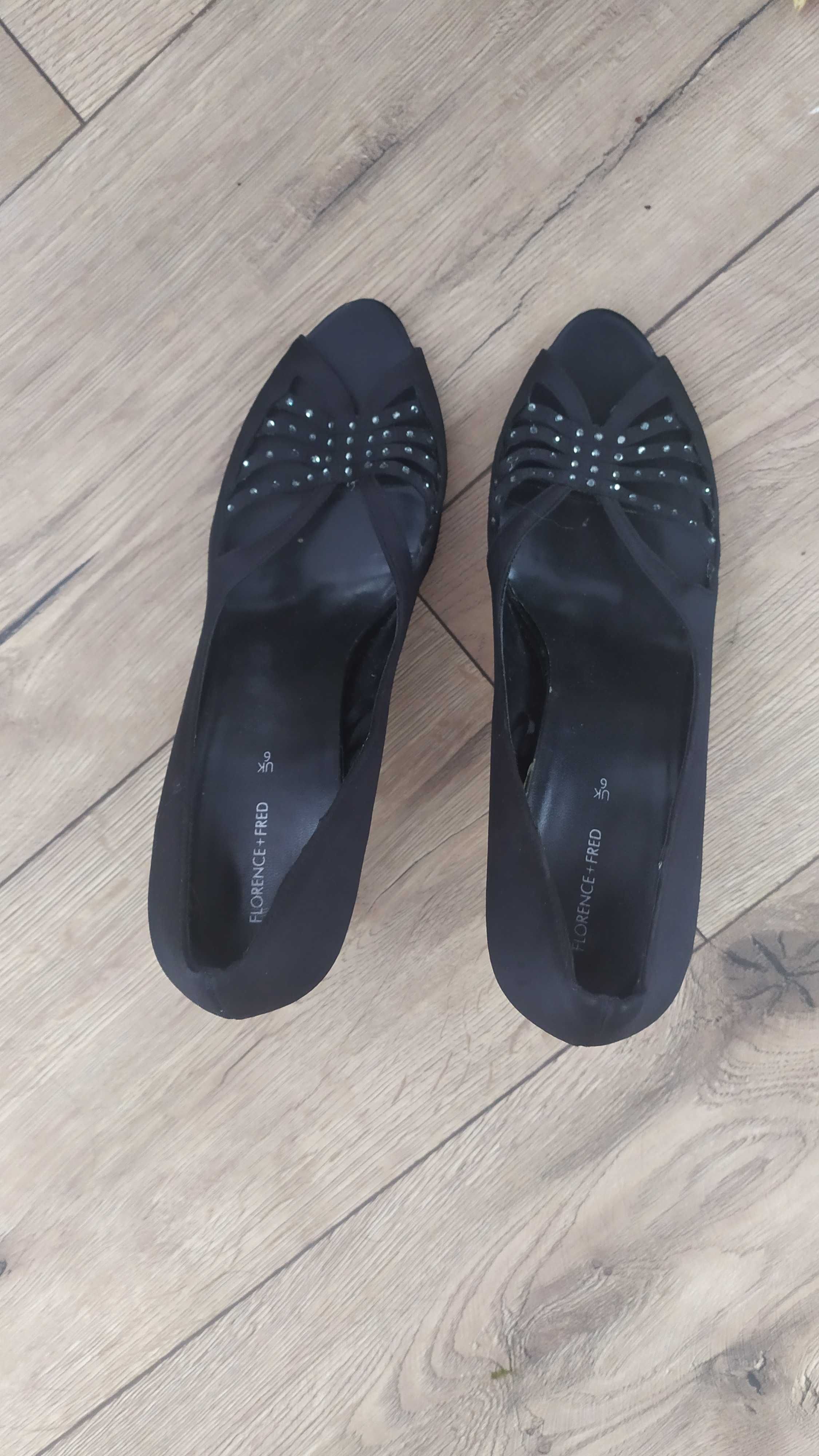 Buty damskie nowe nr 39