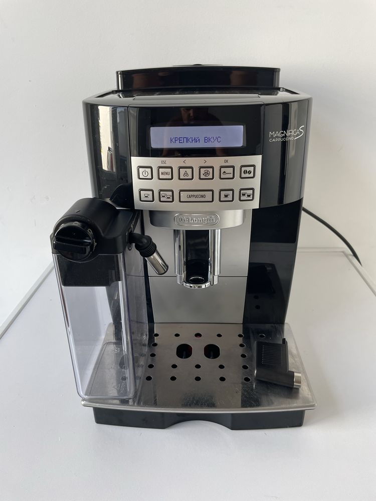 Кофемашина Delonghi ECAM 22.366.B MagnificaS Cappuccino молочник новый