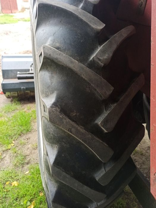 Massey Ferguson MF 1014 + ładowacz czołowy Stoll Robust
