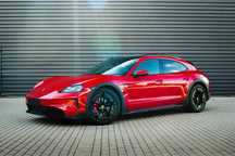 Porsche Taycan 4S Cross Turismo 598KM Carmine Red FV23% WYNAJEM