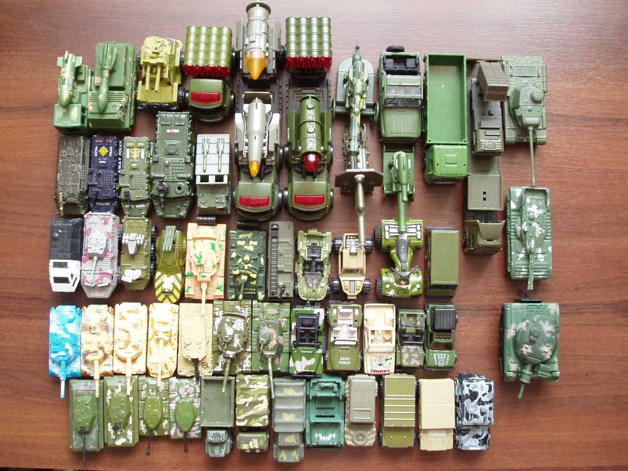 Продам модели военной техники танки Леопард, Абрамс, бтр, пушечки
