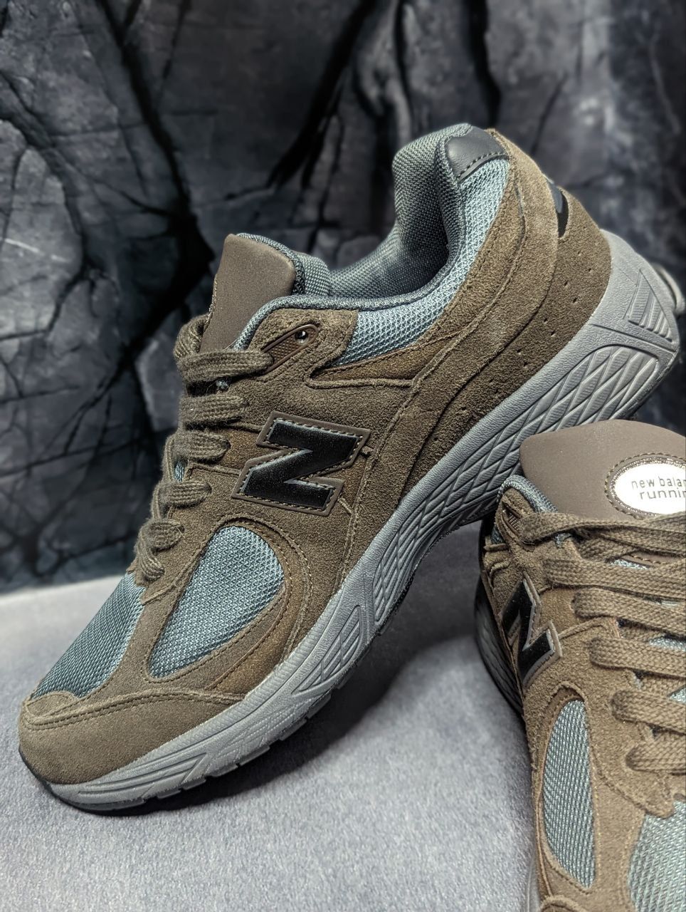 New Balance 2002 чоловічі кросівки
Розміри  43, 44, 45