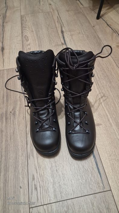 Buty zimowe trzewiki ciepłe skórzane wygodne demar trekingowe w góry