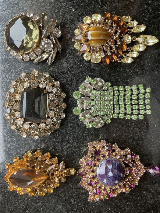 Прикраси брошки кольє стара Чехія