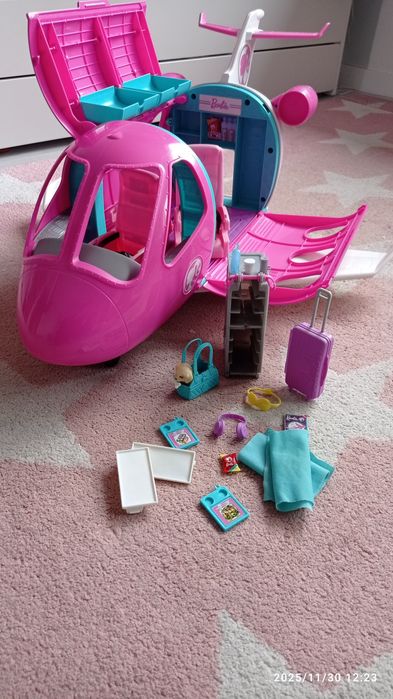 Samolot Barbie bardzo dobry stan +wszystkie akcesoria