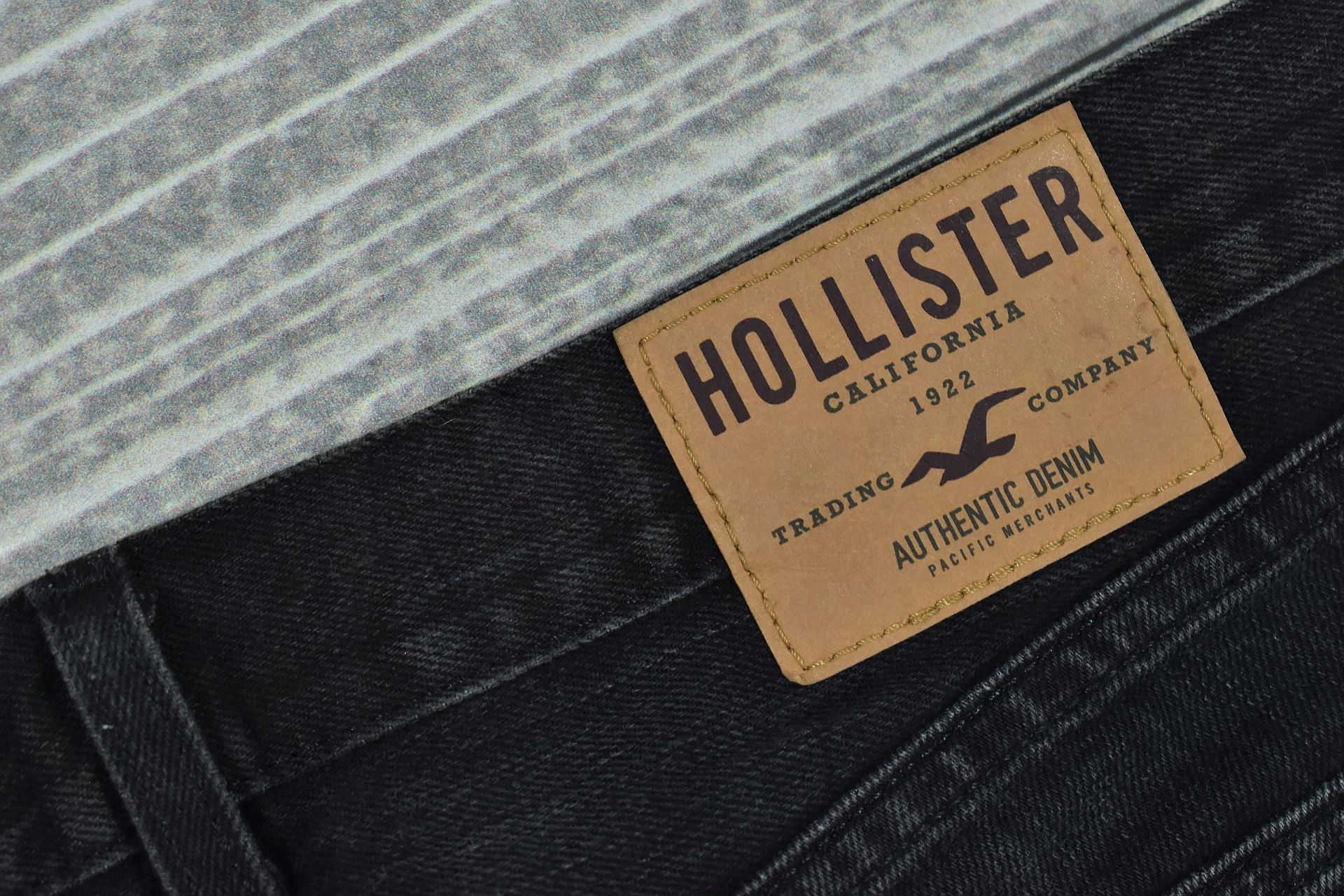 HOLLISTER Męskie Spodenki Jeansowe Bermudy 34