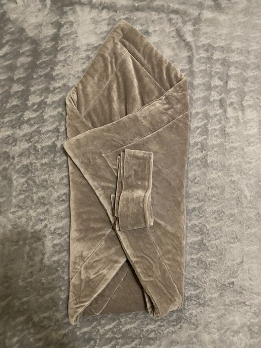 Дитячі речі і взуття