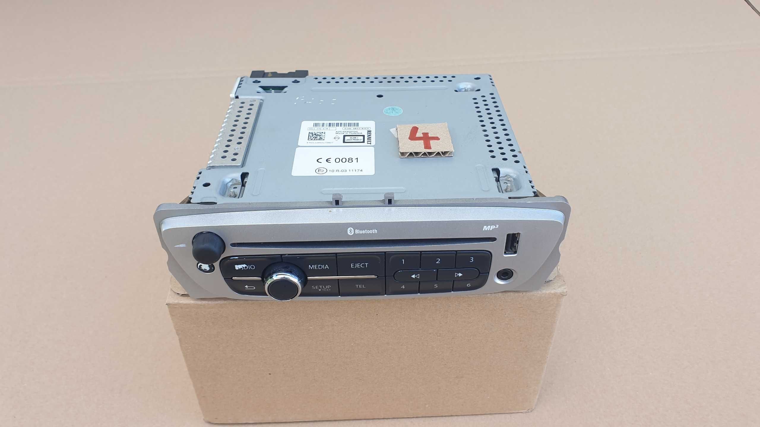 renault megane 3 III scenic 3 radio nr4 CD USB BLUETOOTH 28115/7081R