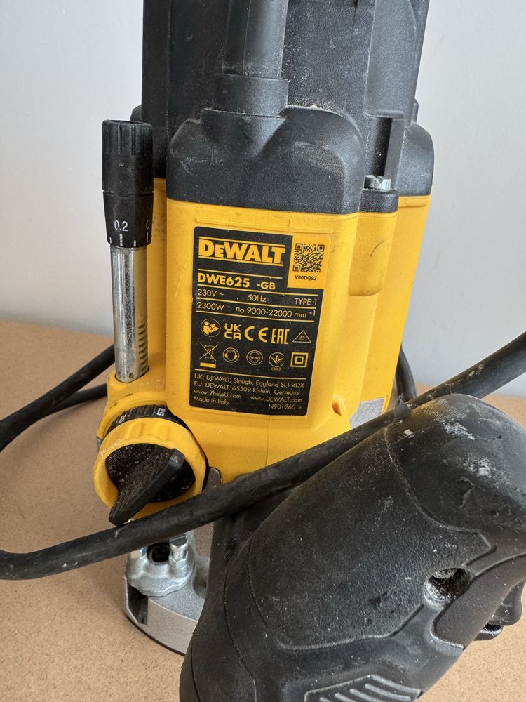 Frezarka górnowrzecionowa DeWalt DWE625 świetny stan