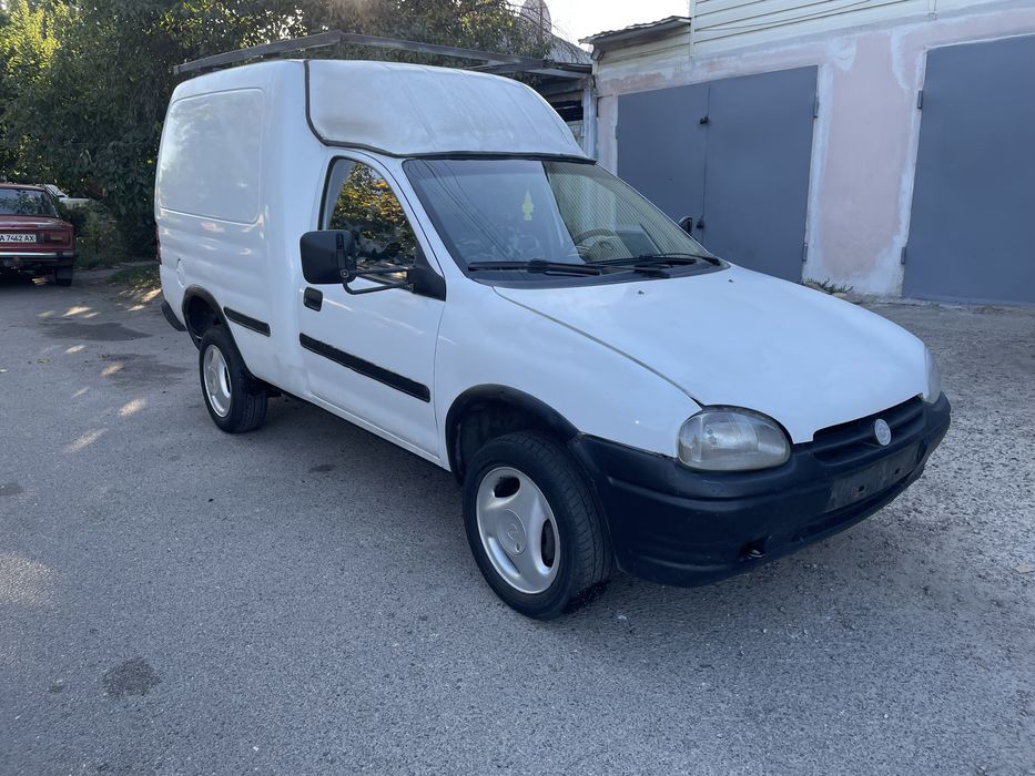 Автомобіль Opel Combo не гнилий