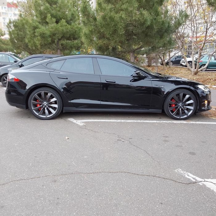 Продам Tesla model s P85 perfomance