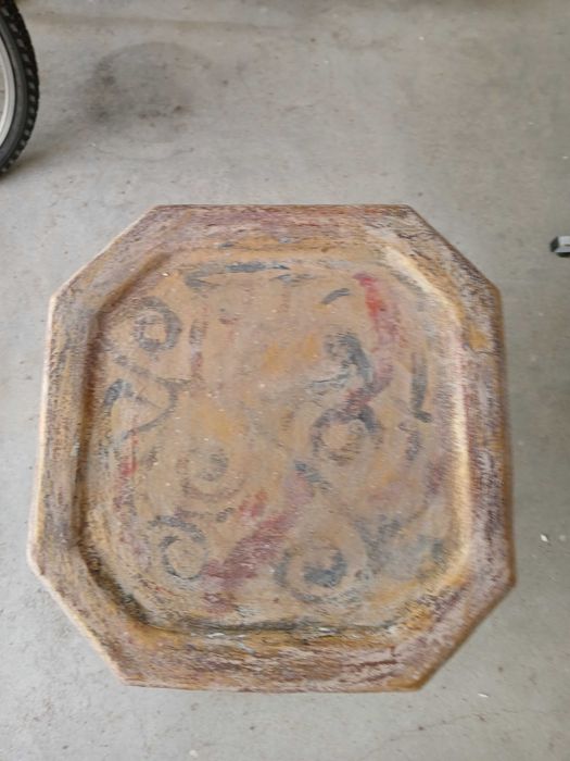 Coluna Terracota pintada à mão